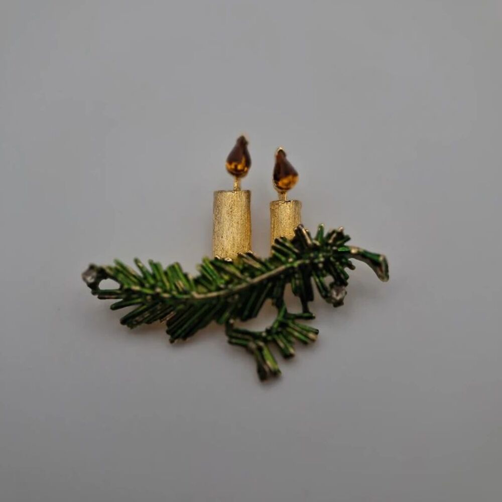 Vintage christmas brooch